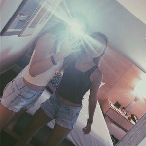 Meet your Posher, Brooke